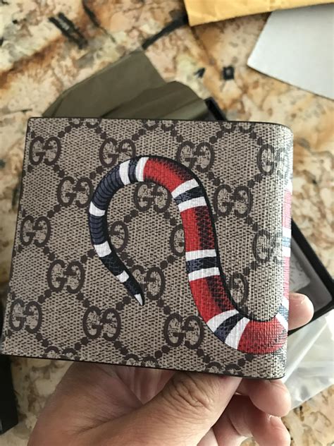 gucci wallet review